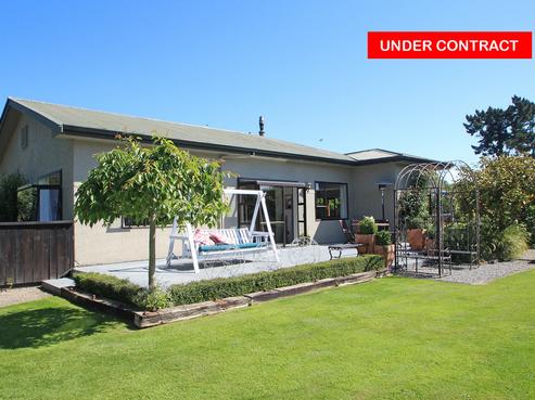 104 Homestead Road, Weston