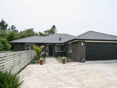 20D Estate Grove, Inglewood