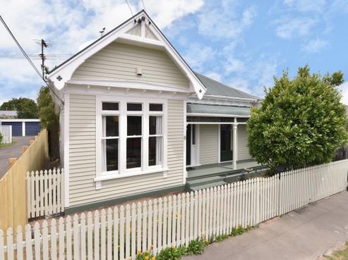 8 Gresford Street, Edgeware