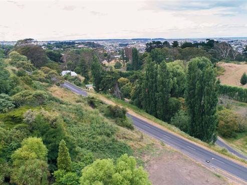 12 Montgomery Road, Otamatea