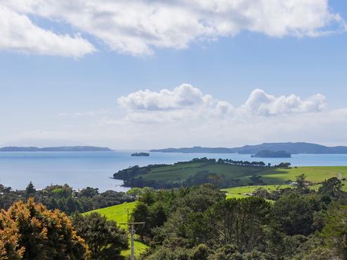 21 Martins Bay Road, Algies Bay