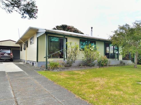 62 Newcastle Street, Mahia