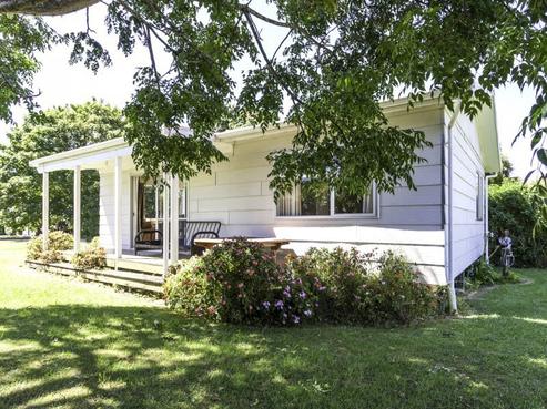 14 Robyn Crescent, Hahei