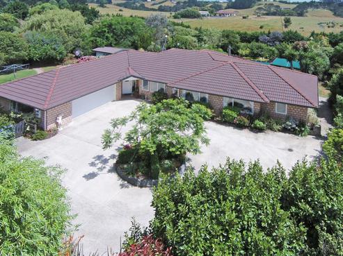 994 Awhitu Road, Pollok