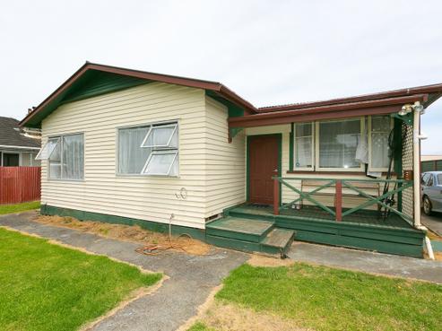 63 Leslie Street, Waitara