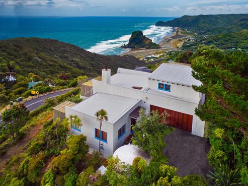 90A Piha Road, Piha