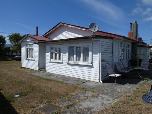 8 Coates Street, Westport