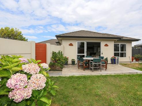 6 Milford Place, Poraiti