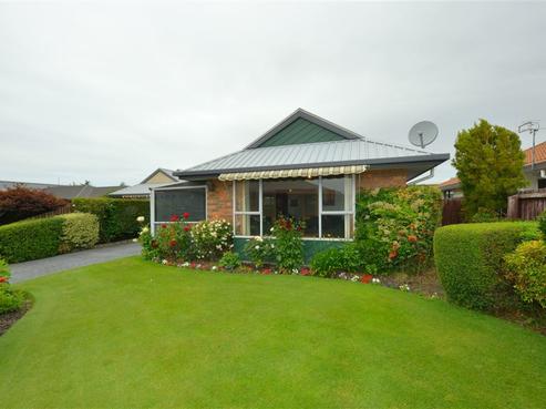 16 Takaro Avenue, Sockburn