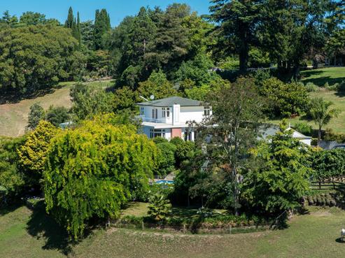 2 Fryer Road, Poraiti