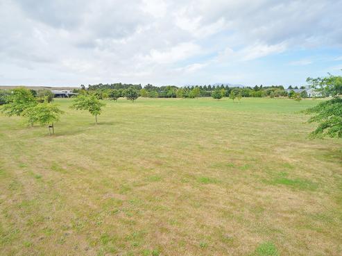 8 Eagle Place, Martinborough