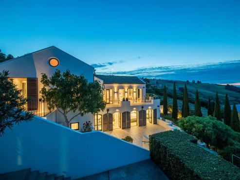 48 Revelation Drive, Clifton