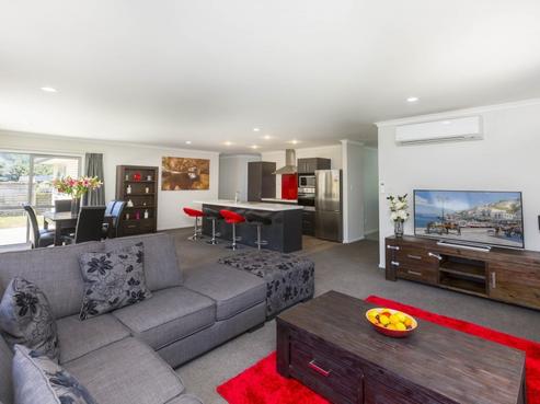 87 Riverstone Drive, Riverstone Terraces
