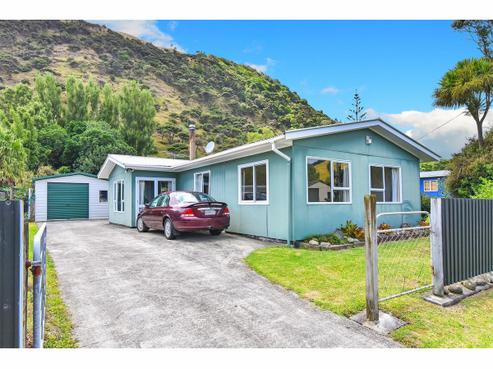 3 Maraetai Place, Port Waikato