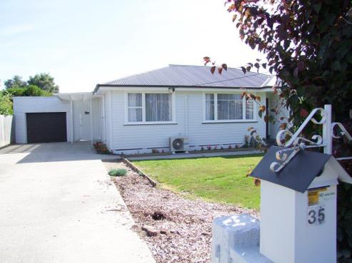 35 Shakespeare Street, Milton