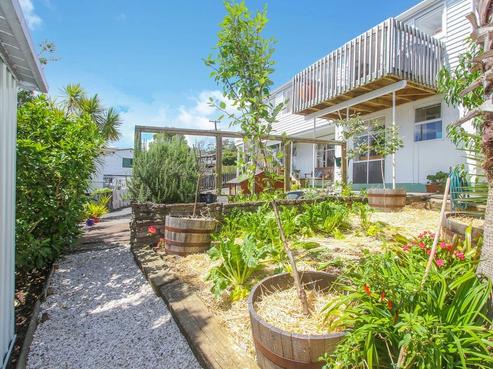 15 Gledstane Road, Stanmore Bay