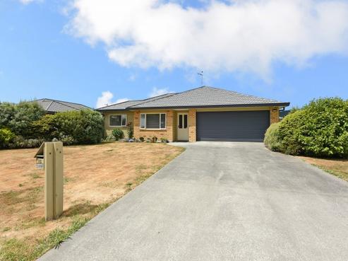 15 Messines Avenue, Trentham
