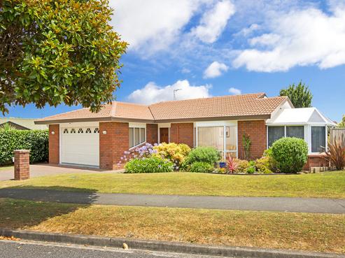 43 Bob Charles Drive, Golflands