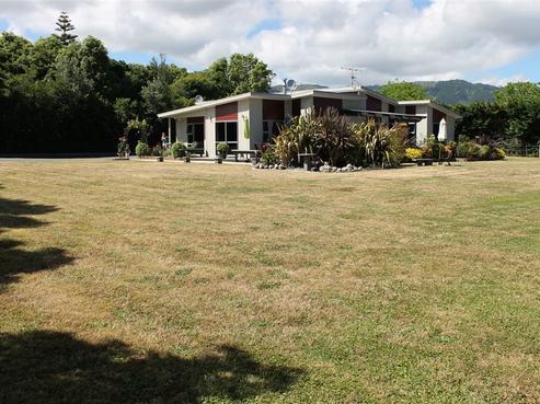 44 School Road, Te Horo