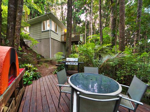 10 Kauri Loop Road, Oratia