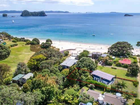 12 Hahei Beach Road, Hahei