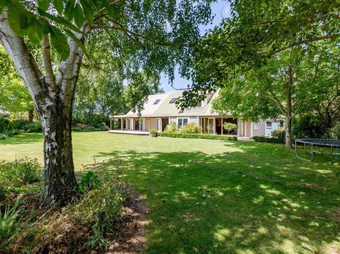 942 Ellesmere Junction Road, Burnham