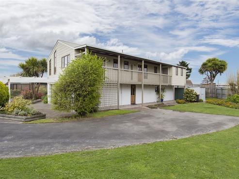 7 Prudhoe Lane, Northcote