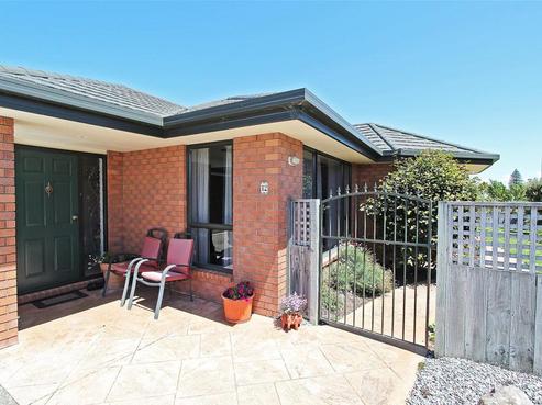 12 Ngawhatu Road, Stoke