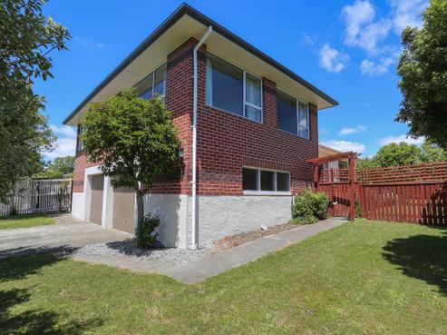 17 Warren Crescent, Hillmorton