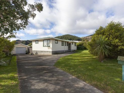 27 Kaitawa Crescent, Paraparaumu
