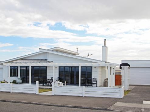 96 The Esplanade, Westshore
