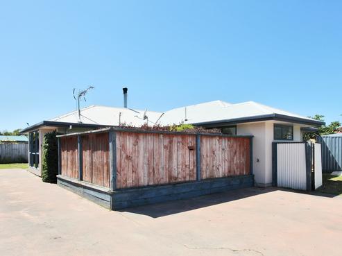 9 Bayside Lane, Bromley