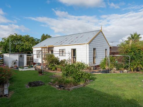 16 Cairngorm Place, Highland Park
