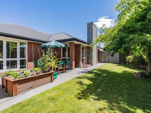 1 Hemsworth Mews, Casebrook