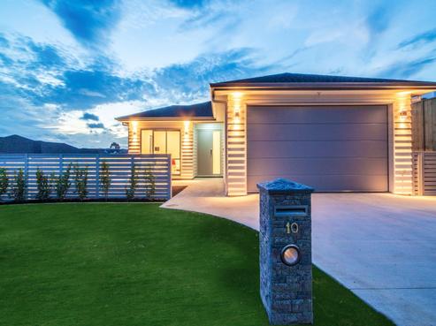 10 Dinning Road, Riverhead