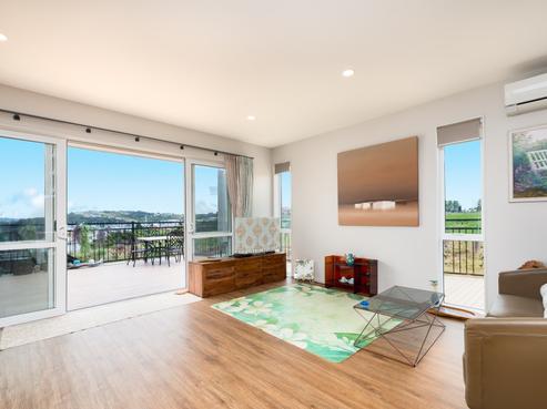 21 Kaipuke Crescent, Gulf Harbour