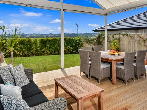 10 Outlook Terrace, Silverdale