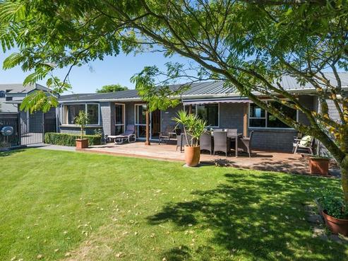 16 Orlando Crescent, Waimairi Beach