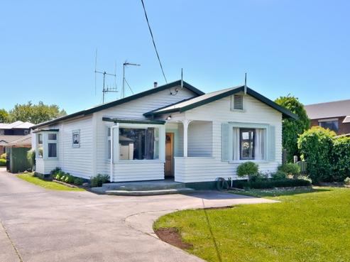 27 Enderley Avenue, Enderley