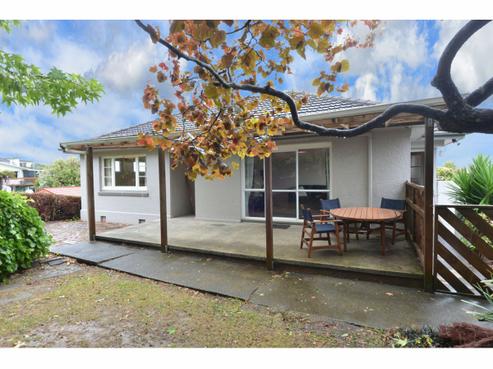8 Commins Road, Onerahi