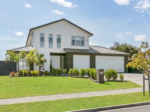 3 Defender Crescent, Beachlands