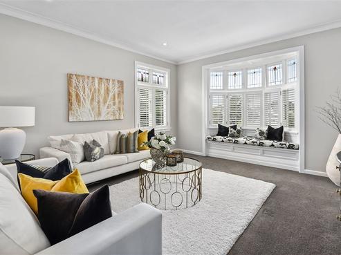 9 Hanlon Crescent, Narrow Neck