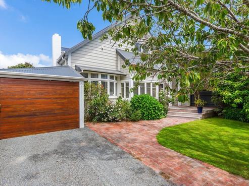 72 Hautana Street, Woburn