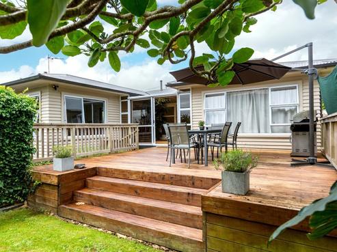 24 Cowling Road, Hurdon