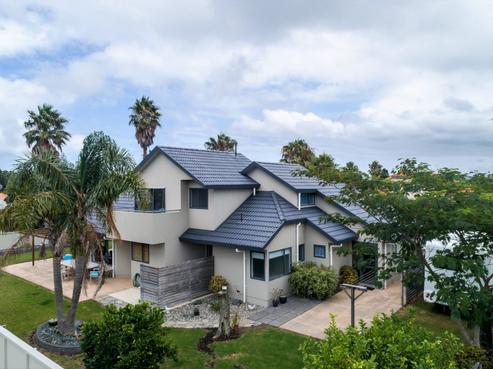2 Bermuda Place, One Tree Point