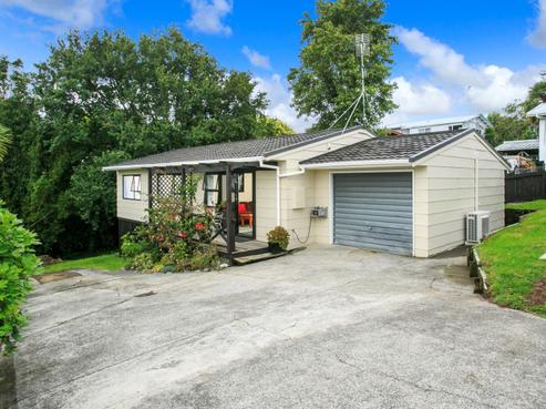 2/9 Eskdale Road, Birkdale