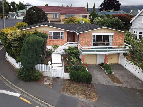 101 Highgate, Roslyn