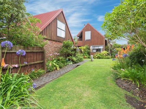 181 Rocking Horse Road, Southshore