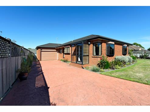 3 Evergreen Way, Stoke