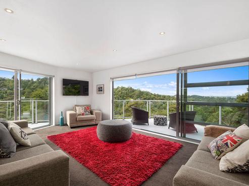 96 Victory Road, Laingholm